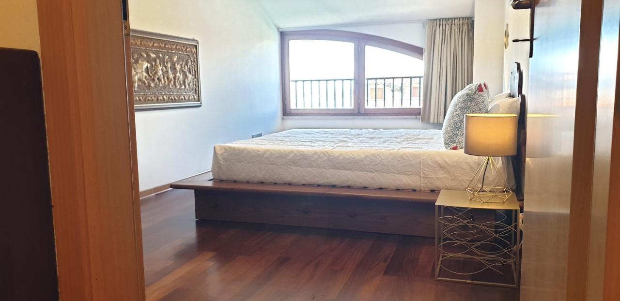 Charming Apartment & Parking By Anthea Homes กราโด ภายนอก รูปภาพ